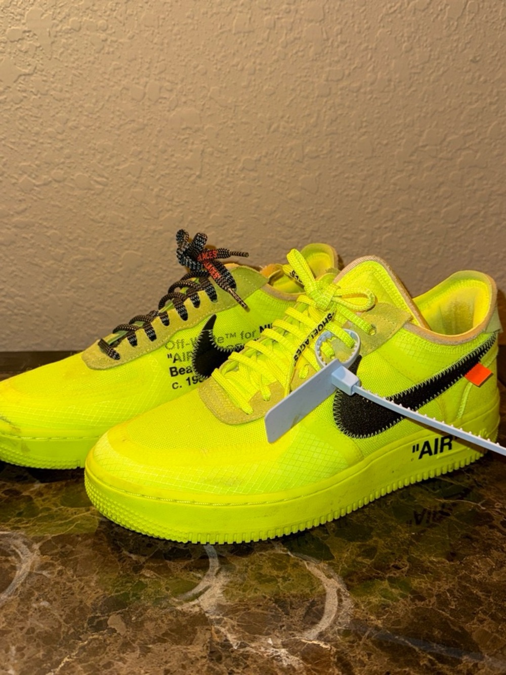 Nike Men's Neon Yellow Black Swoosh Athletic Sneakers